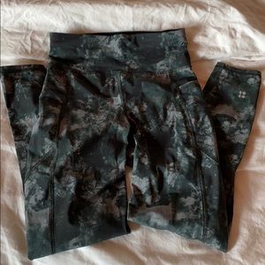 Sweaty Betty “the zero gravity” leggings size XXS